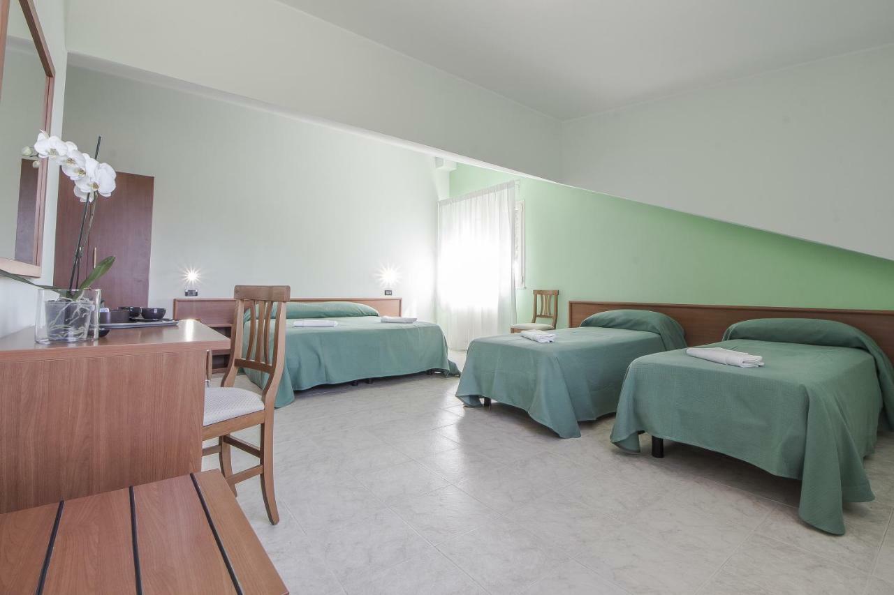 Poggio Active Hotel Сан-Джованні-Ротондо Екстер'єр фото